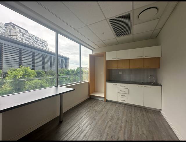 426M² OFFICE TO LET IN SANDTON CENTRAL
